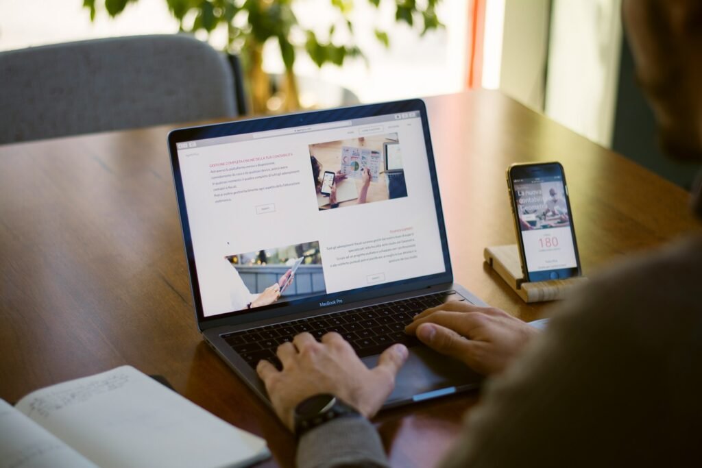 Mettre à jour les contenus de son site est indispensable.